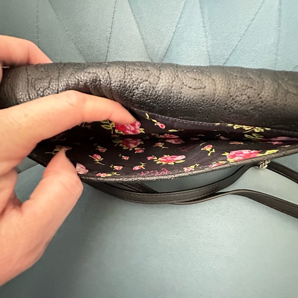 Betsy Johnson Crossbody. Gently loved. Excellent condition! - Picture 4 of 15